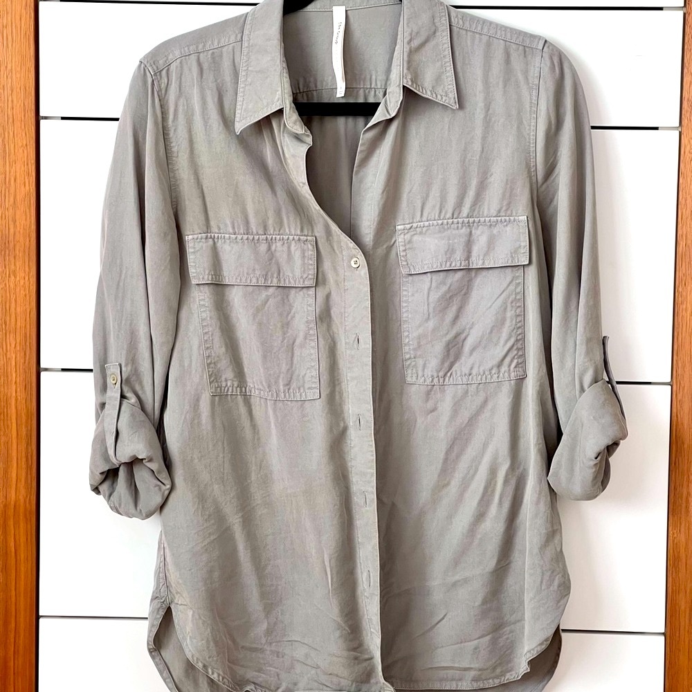 Babaton Green 3/4 Sleeve Button Down Blouse